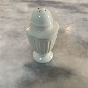 Mikasa Italian countryside pepper shaker